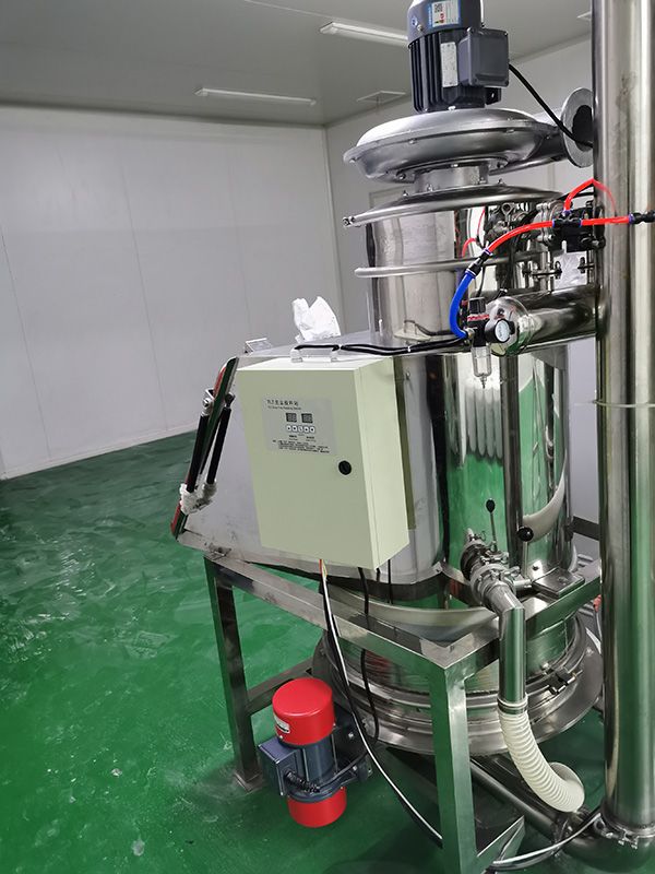小袋手动投料+真空上料机